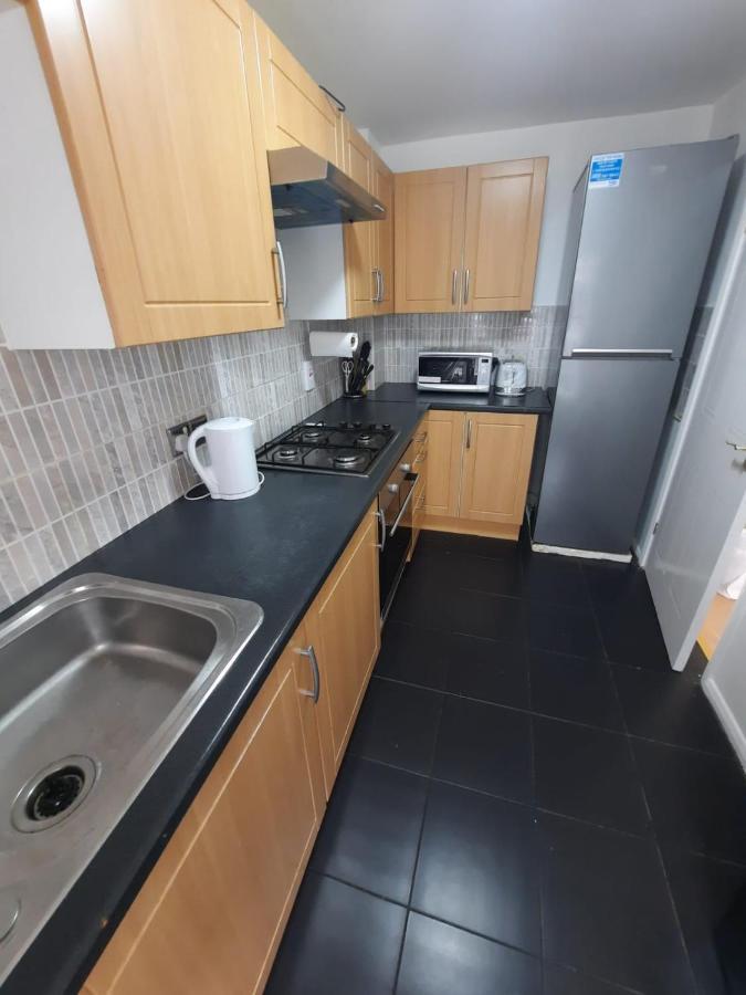 Two Bedroom Luxury House Thamesmead  المظهر الخارجي الصورة