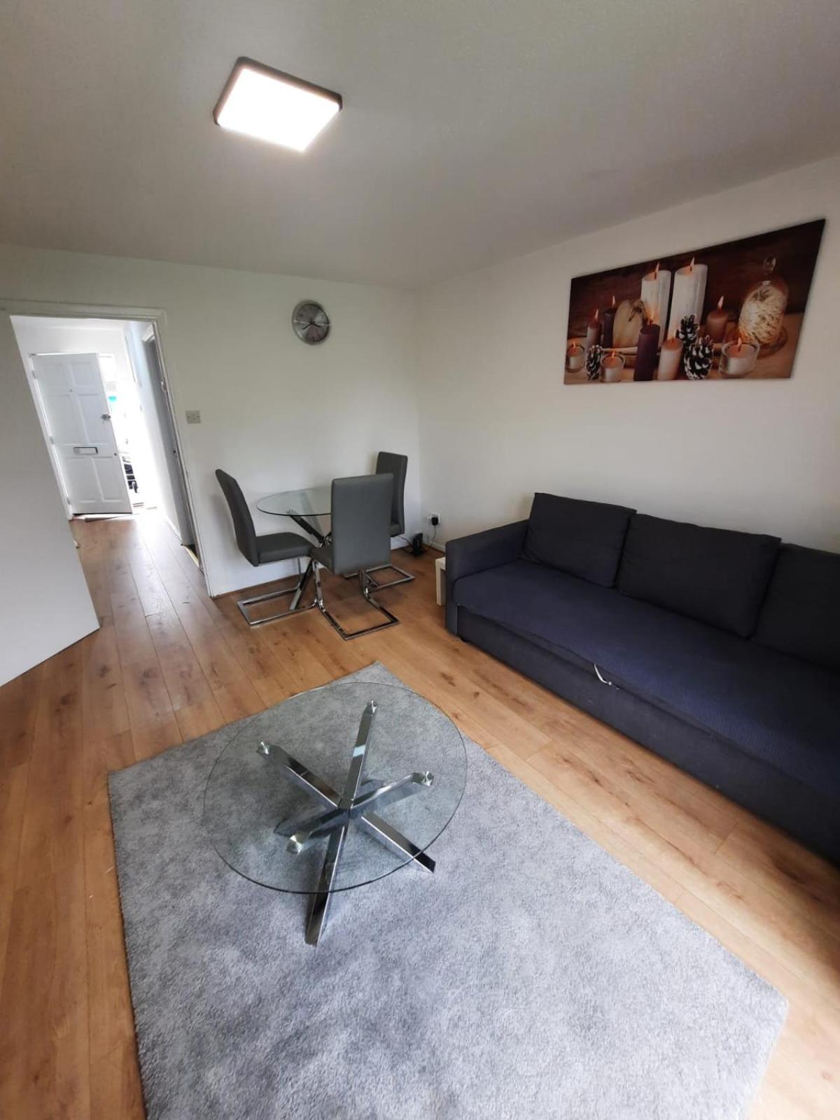 Two Bedroom Luxury House Thamesmead  المظهر الخارجي الصورة